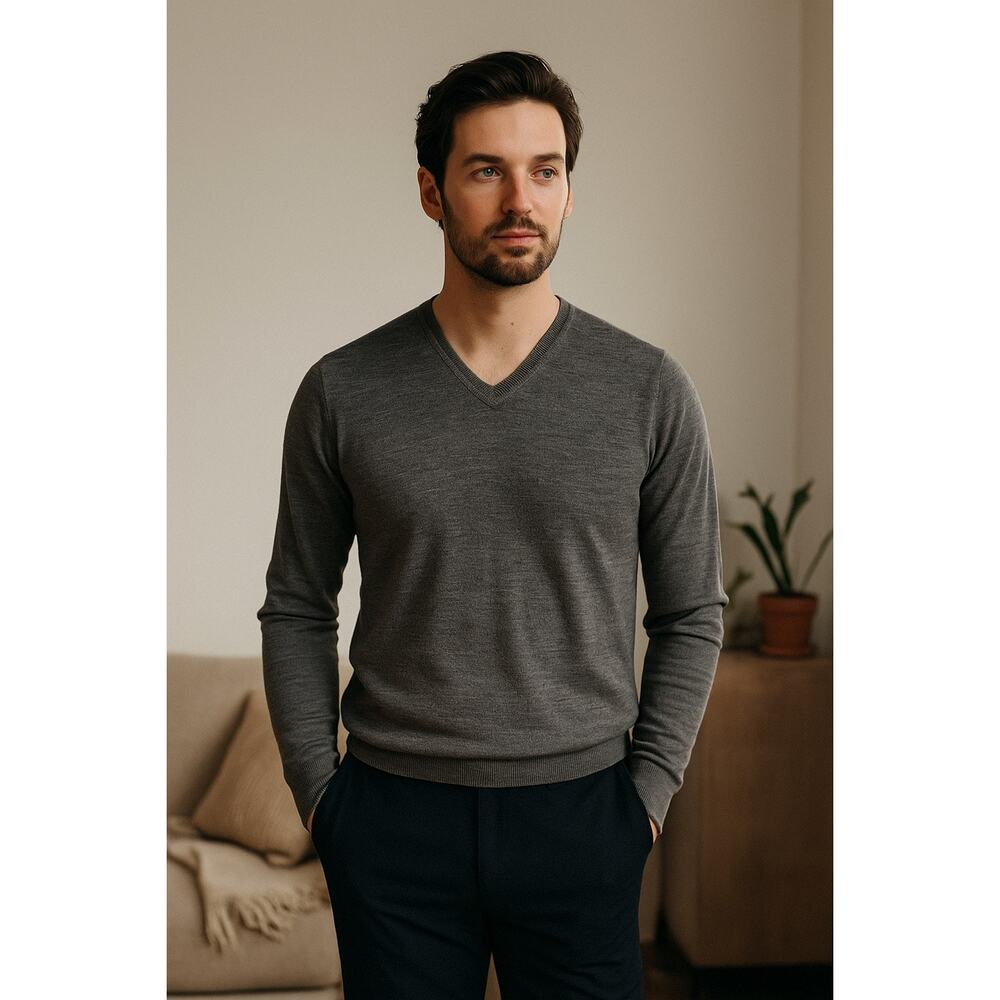 Reiss Mens 100% Merino Wool V-Neck Sweater | Gray Classic Unisex Minimalist | L
